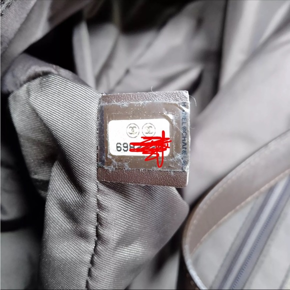 Authentic Rare Chanel Tote Bag New Travel Line Nylon Olive Green Women's Bag - Picture 4 of 11